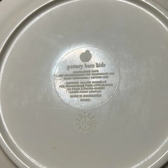 Pottery Barn Kids Winter / Holiday / Christmas Plates - Picture 2 of 2